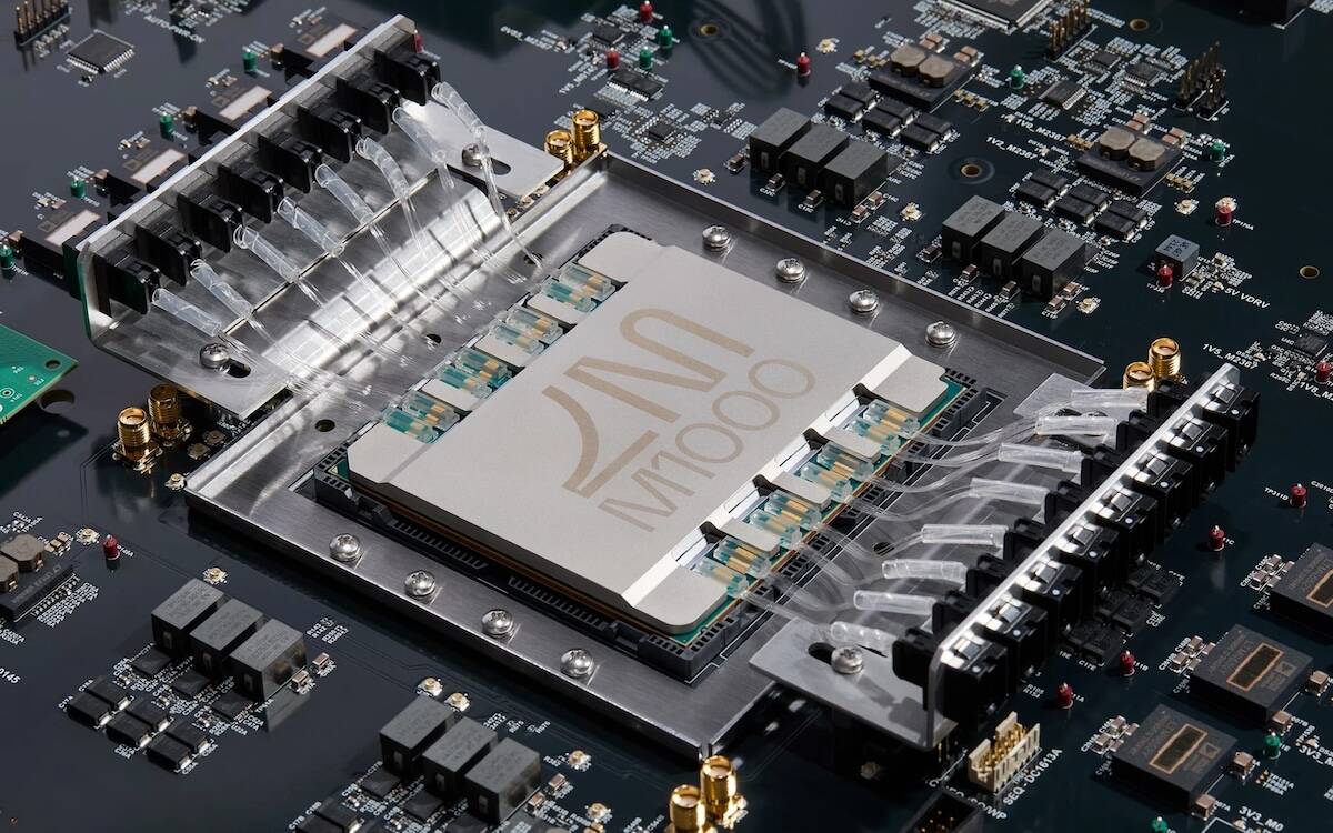 Latest optical engine may not be CPO, but it's still better than pluggables Photonics startup LightMatter says that its latest optical engine can cut the amount of fiber used by modern datacenters in half, and perhaps more importantly, it doesn't rely on co-p…