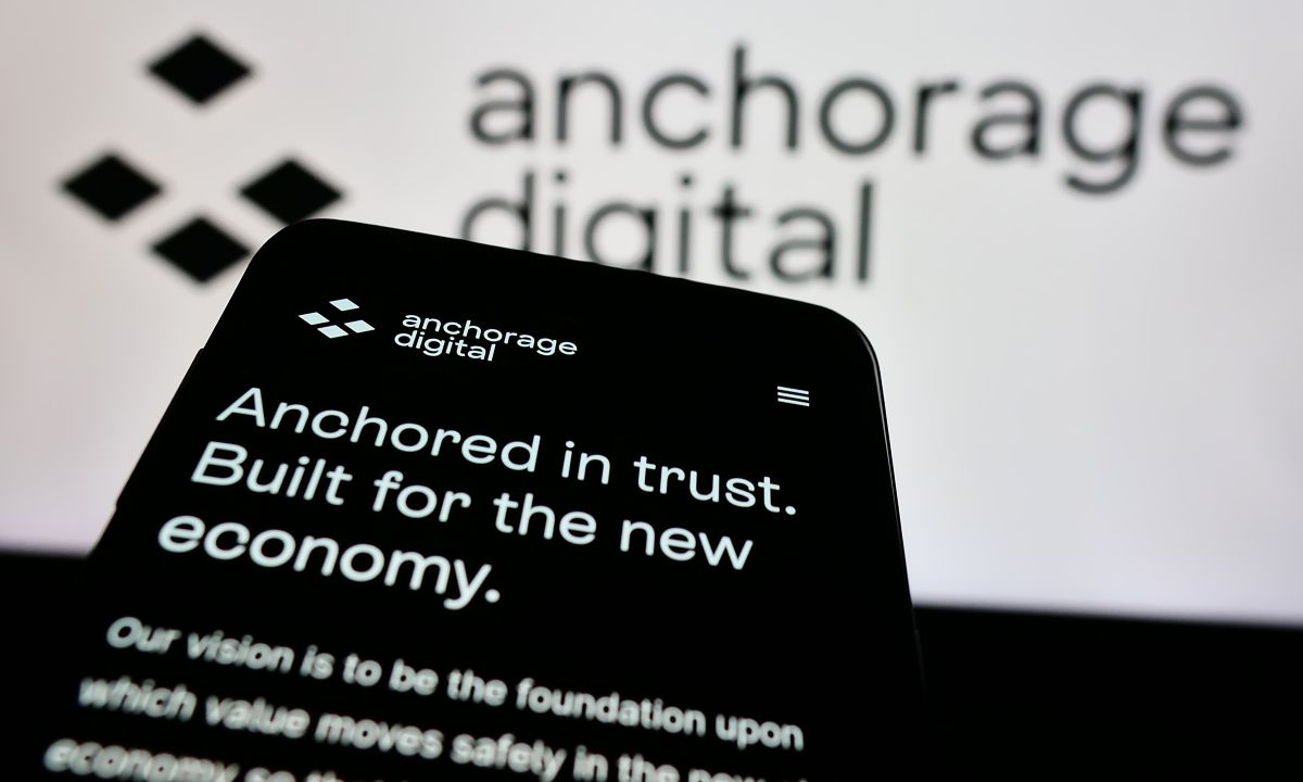 Anchorage Digital now enables licensed international banks to access stablecoin rails for U.S. dollar cross-border transfers and settlement. This capability is provided by the company’s new Stablecoin Solutions for Banks, which is a purpose-built offering und…
