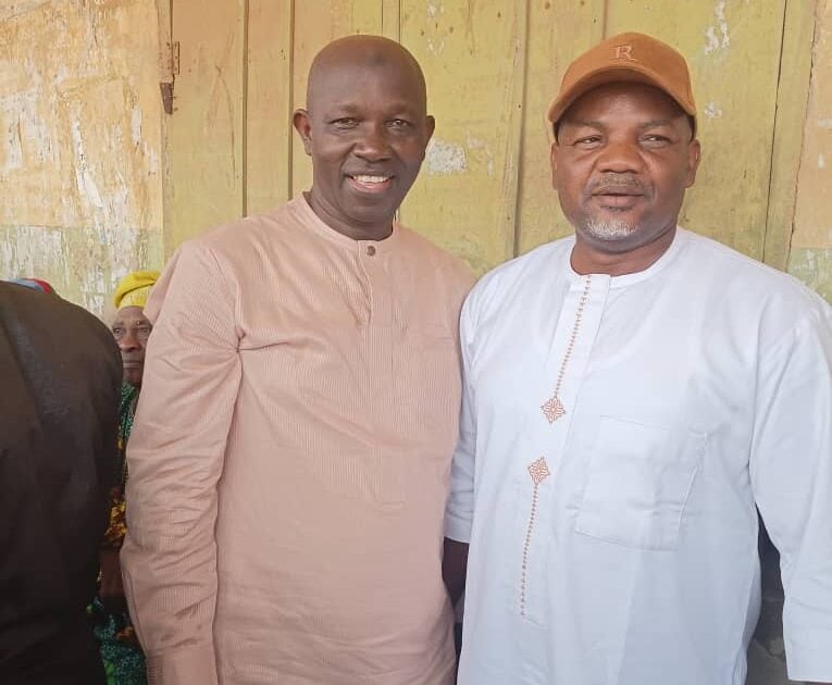 The All Progressives Congress in Oluyole Local Government, Oyo State, has elected Prince Dotun Oladipupo as its new APC chairman in a recent congress.

Read More: https://punchng.com/oyo-lg-elects-new-apc-chairman/