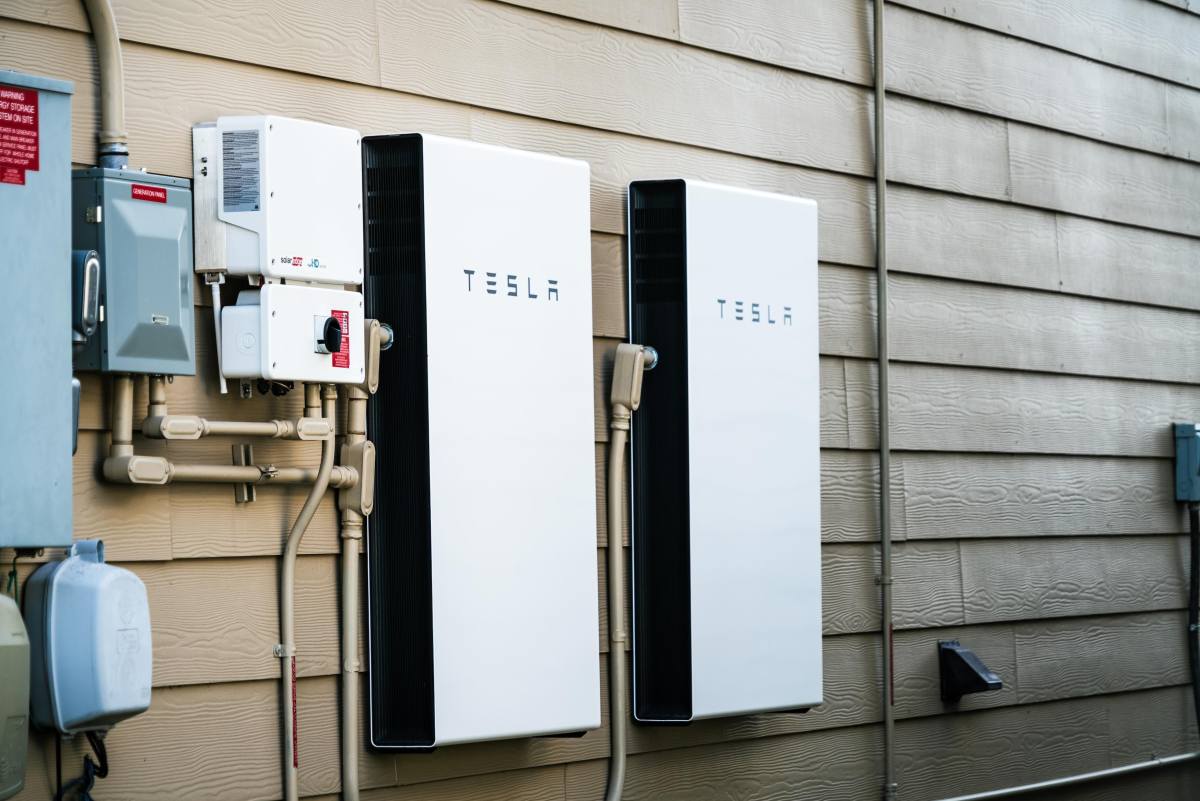 The new Tesla Energy Ventures division was approved by Ofgem to sell electricity directly to customers.