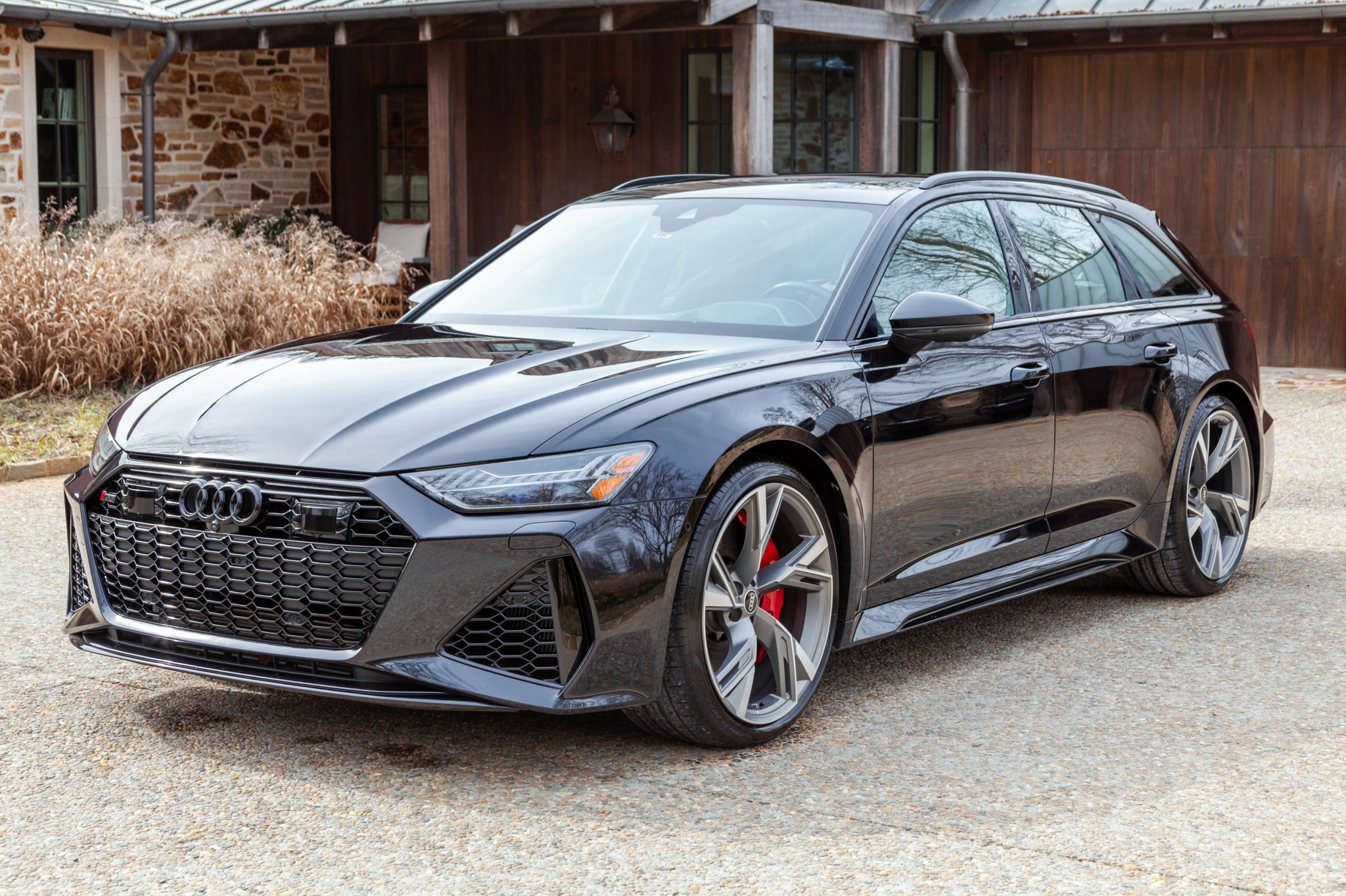 This 2021 Audi RS6 Avant was initially sold by Audi Fort Myers in Florida, and it has 22k miles through the seller's purchase in 2022. It is powered by a twin-turbocharged 4.0L mild-hybrid V8 linked with an eight-speed automatic transaxle and Quattro all-whee…