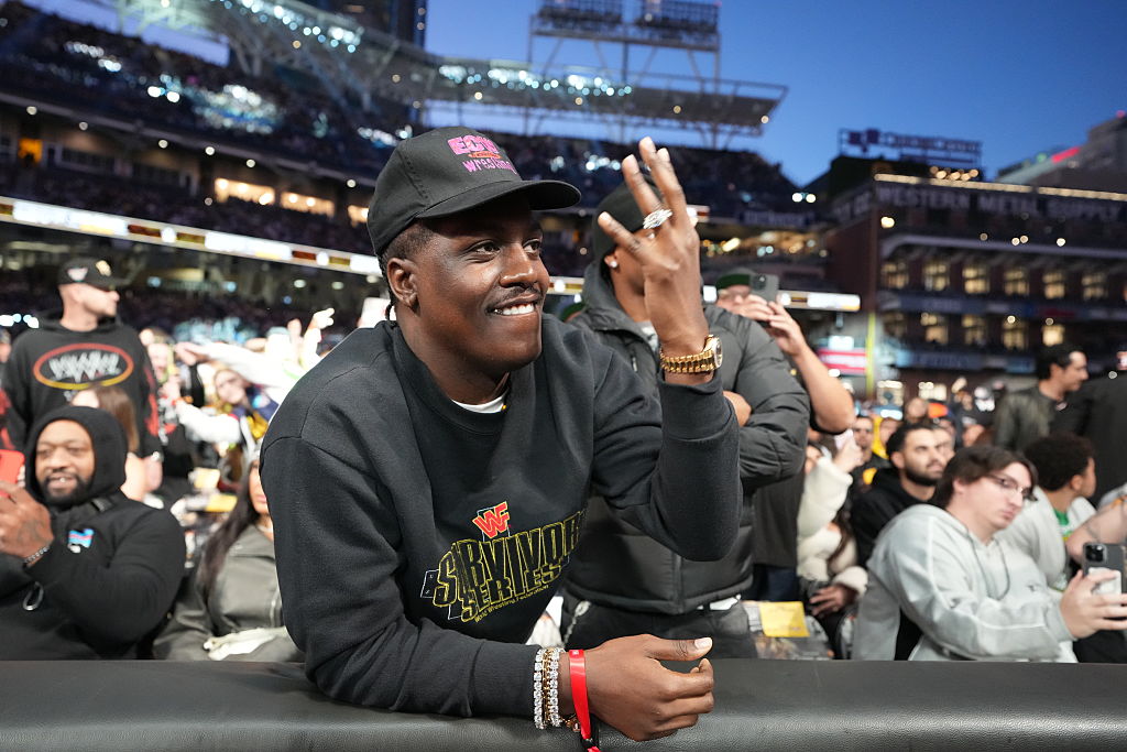 Lil Yachty recently shared his personal SoundCloud Mount Rushmore, naming the artists he believes defined the platform’s golden era. During an interview with Bootleg Kev, the Atlanta rapper reflected on the early days of the SoundCloud rap wave, a time when f…