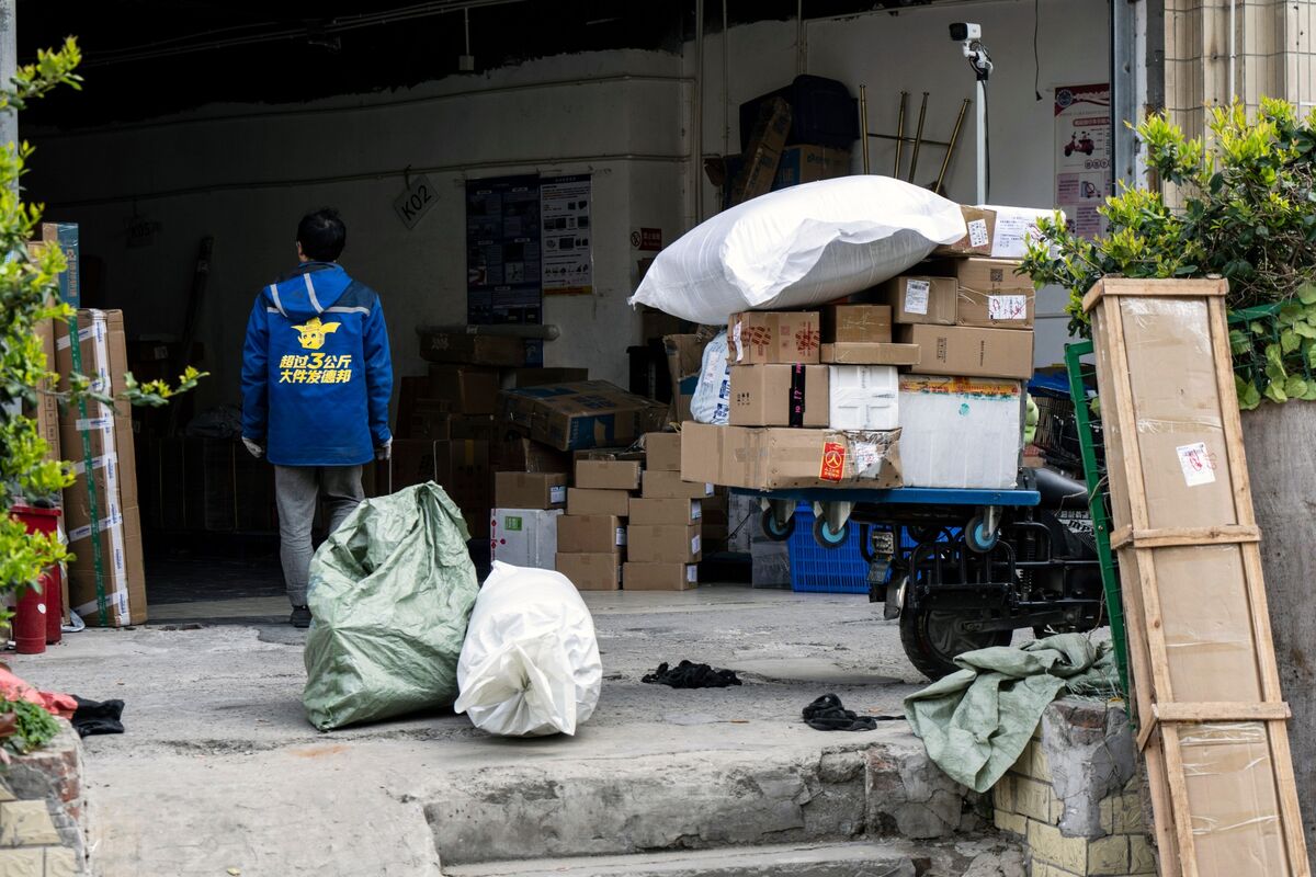 Bloomberg:
The US-led Iran bombing campaign causes longer delivery times for Amazon, Shein, and others in the Middle East, one of the fastest-growing e-commerce markets&nbsp; —&nbsp; Major e-commerce platforms are warning of longer delivery times to the Middle East aft…