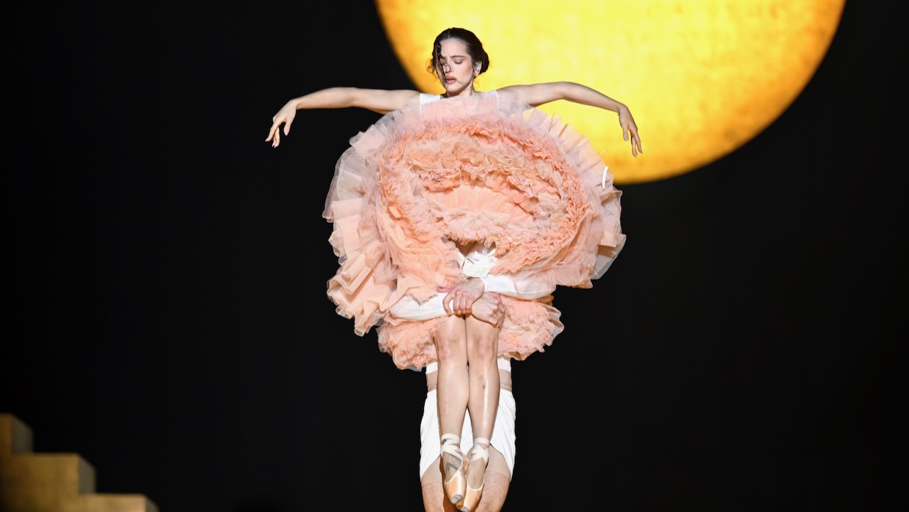 The 25-song set was packed with dramatic visuals, theatrical costumes, ballet, and songs from LUX.
Rosalía’s “LUX Tour 2026” Is a Dramatic Five-Act Visual Spectacle: Setlist + Video
Trey Alston