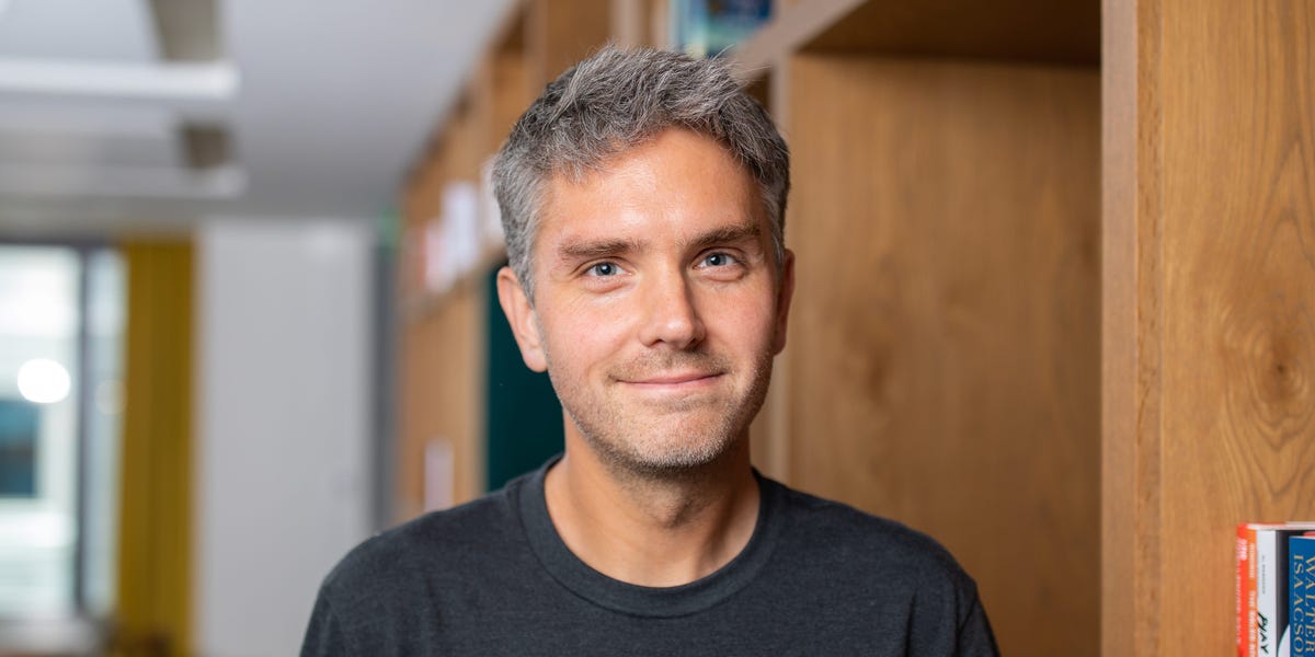 Andrew Bialecki, the CEO of Klaviyo, walks his kids to school every morning and then heads to the office. He doesn't watch Netflix but loves sports.