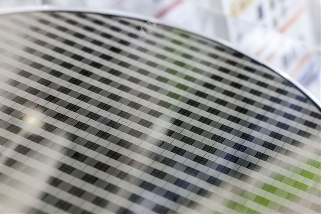 Rising global silver prices have pushed the cost of silver paste used in solar panels up about 2.5 times in six months, intensifying competition across the solar supply chain and accelerating interest in next-generation solar cell technologies.