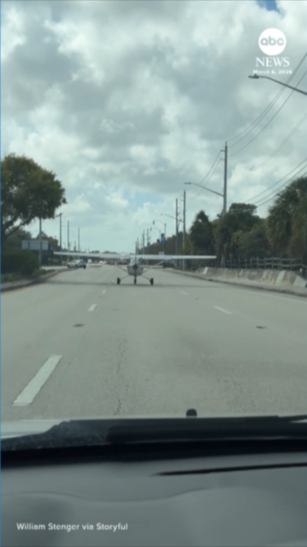 A 19-year-old pilot made an emergency landing in the middle of a busy road in Jupiter, Florida, after the plane he was flying lost power.