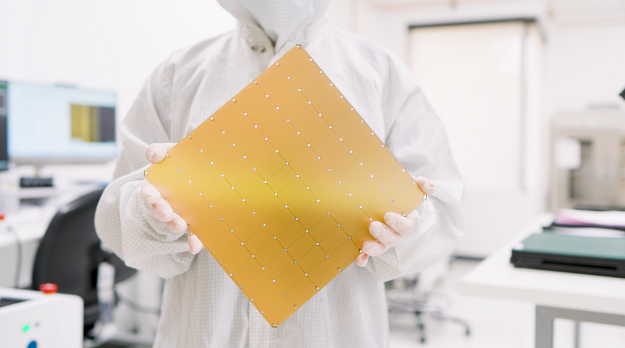 Amazon Web Services Inc. will make Cerebras Systems Inc.’s WSE-3 artificial intelligence chip available to its customers. The companies announced the initiative today. It’s part of a multiyear partnership that will also see AWS and Cerebras develop a “disaggr…