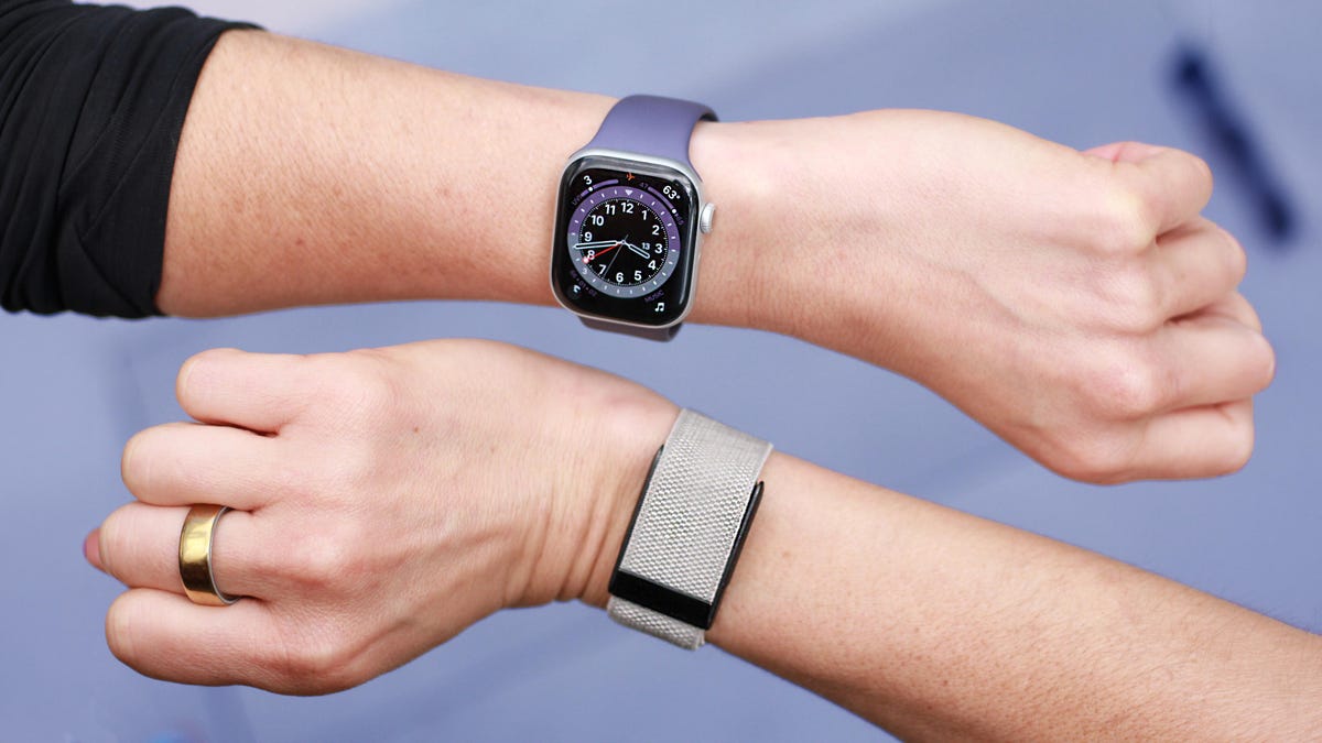 The Whoop band won't tell you the time, but it might change the way you work out. Here's who should wear which.