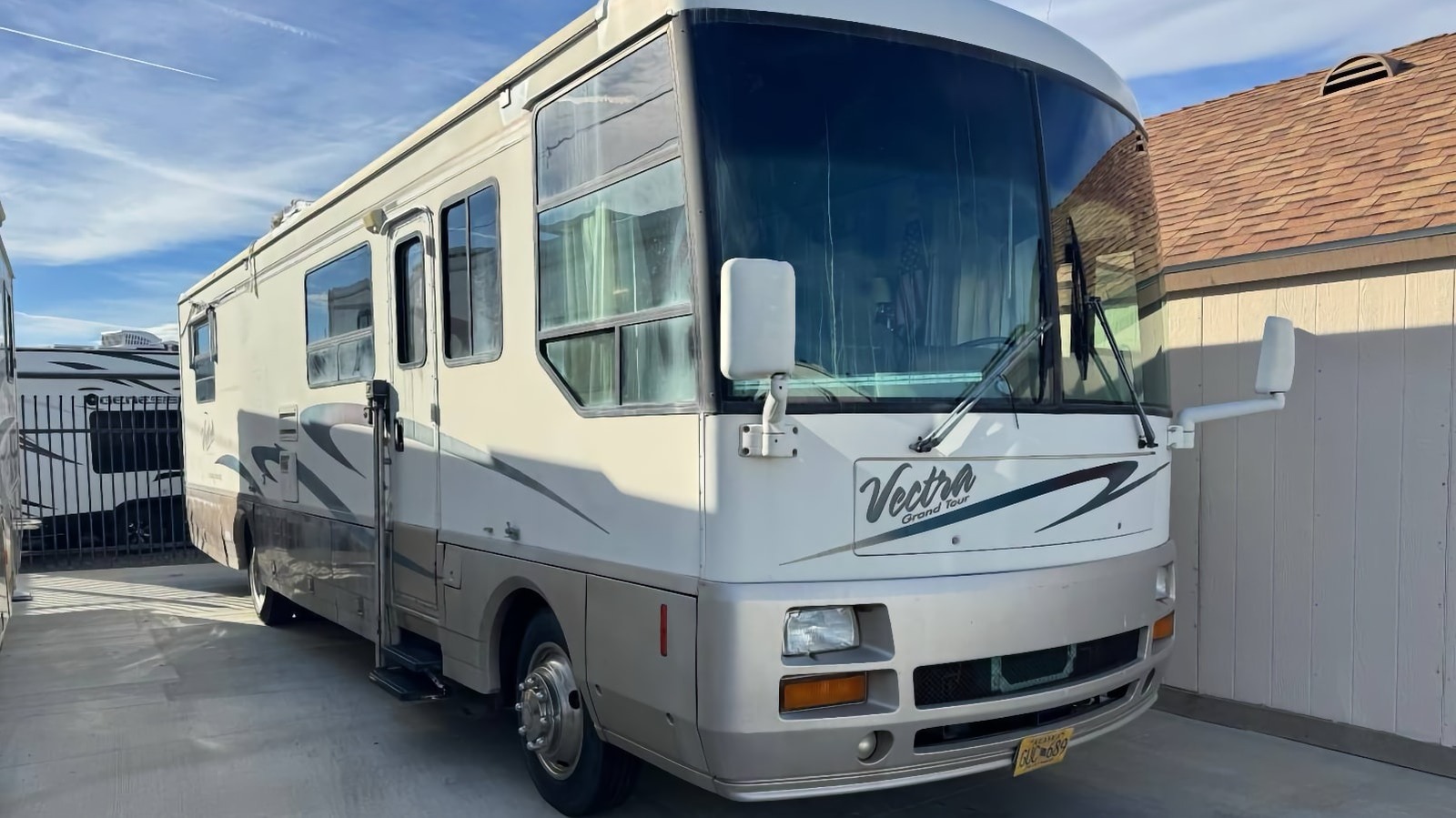 This extra-large Winnebago needs a bit of cosmetic repair, but does $7,500 sound like the right price for a house on wheels?